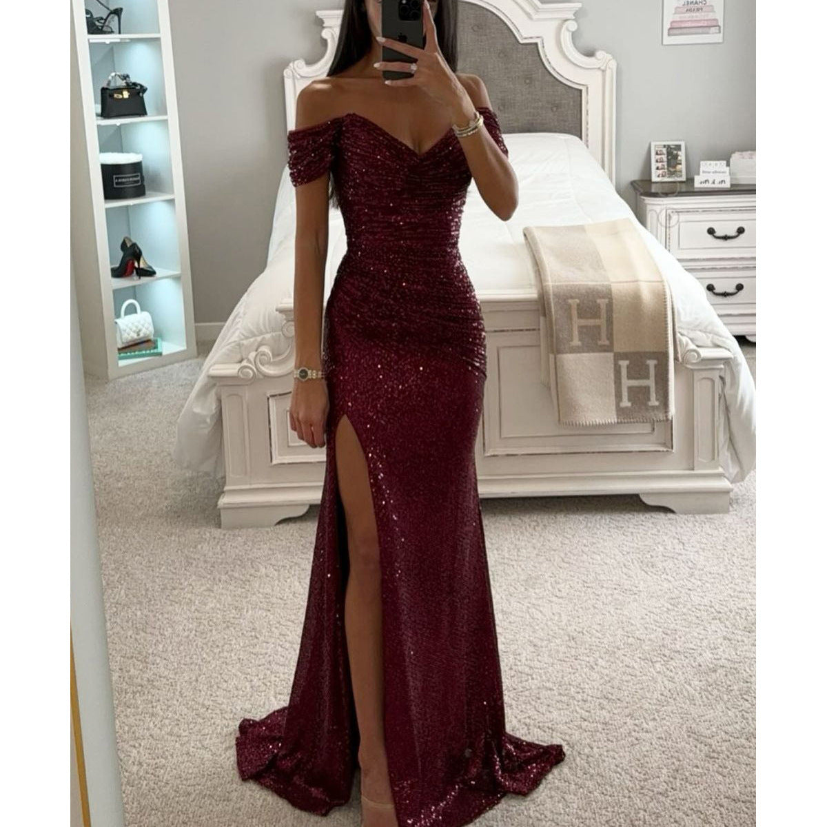 Elegantes Abendkleid -schulterfrei mit Pailletten